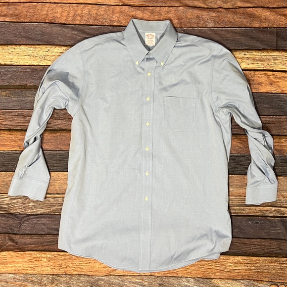 Brooks Brothers Light Blue Casual Button Down Dress Professional Shirt - Picture 1 of 5